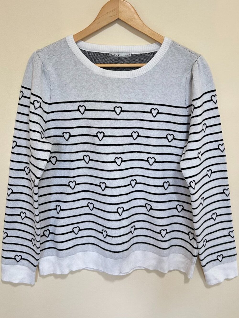 Kaily K Long Sleeve Crewneck Pullover Sweater Hearts On Lines Pattern Size L